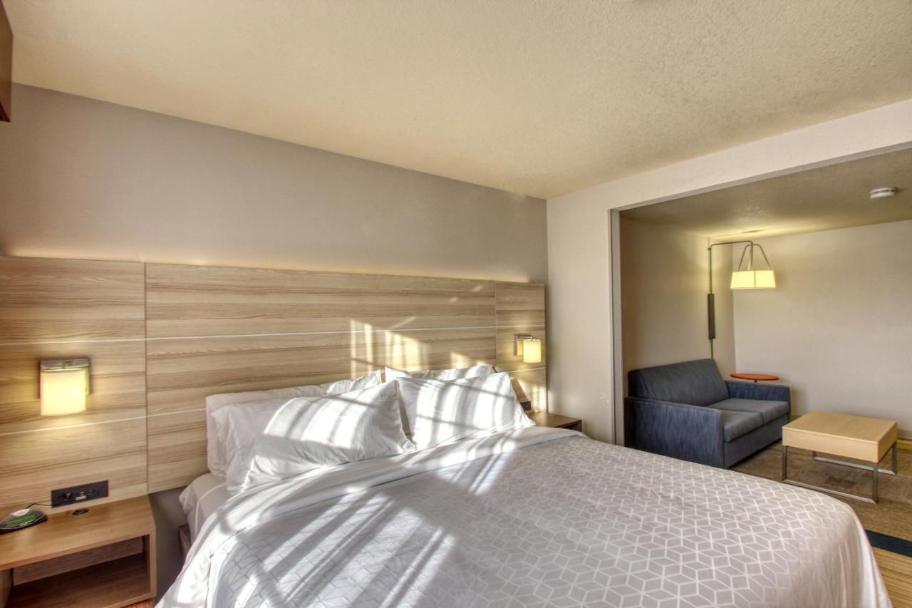 Holiday Inn Express Hotel & Suites Milwaukee Airport By Ihg Exteriér fotografie